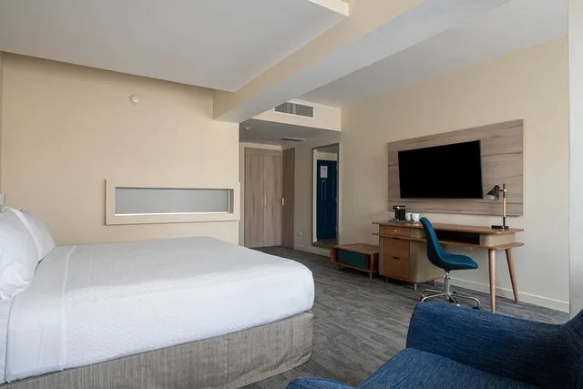غرفة بريميوم بسرير كينج بإطلالة على المدينة، Crowne Plaza Lima 3/10