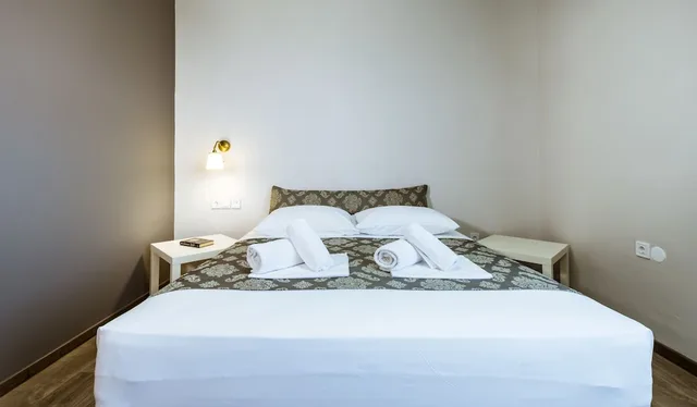 جناح فاخر بسرير مزدوج وسرير فردي بإطلالة على البحر، Gregory Comfort Hotel 2/6
