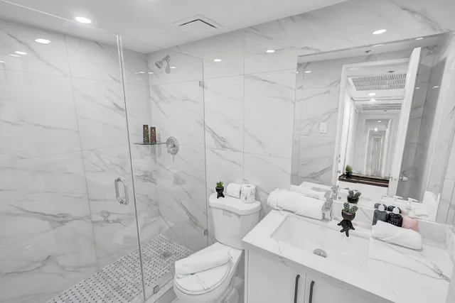 شقة سكنية بسرير بطابقين وسريرين كوين بإطلالة على البحر، The Alexander All Suite Oceanfront Resort 5/5