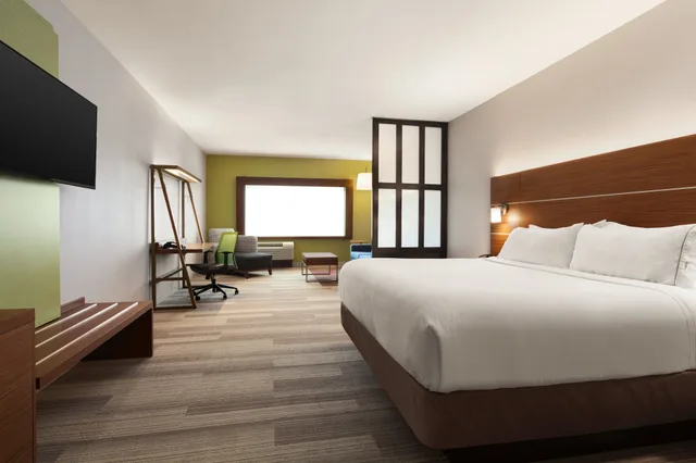 جناح بسرير كينج لذوي الإعاقة، Holiday Inn Express & Suites Mcallen - Medical Center Area 2/3