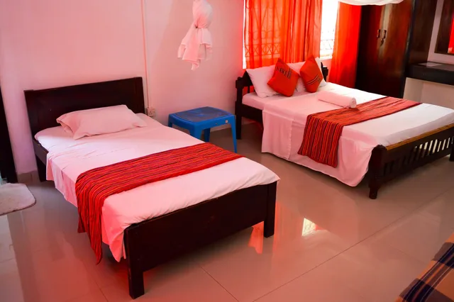 Deluxe, Queen Bed, Sanana Conference Center 2/10