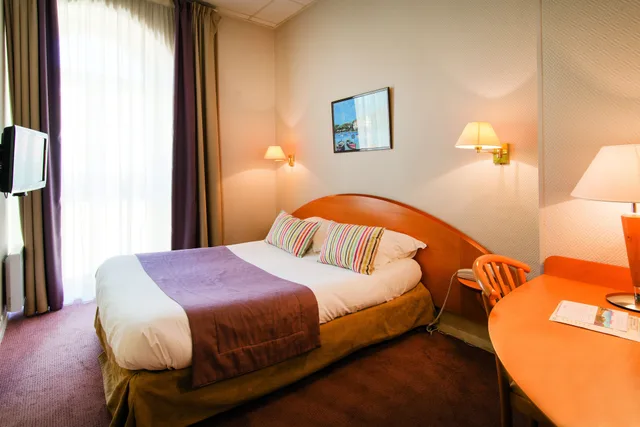 غرفة بإطلالة على البحر مفردة بسرير مزدوج، Hotel Vacances Bleues Le Balmoral 5/9