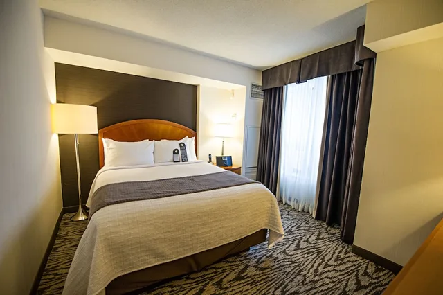جناح جونيور، CAMBRIDGE SUITES HALIFAX HOTEL 2/6