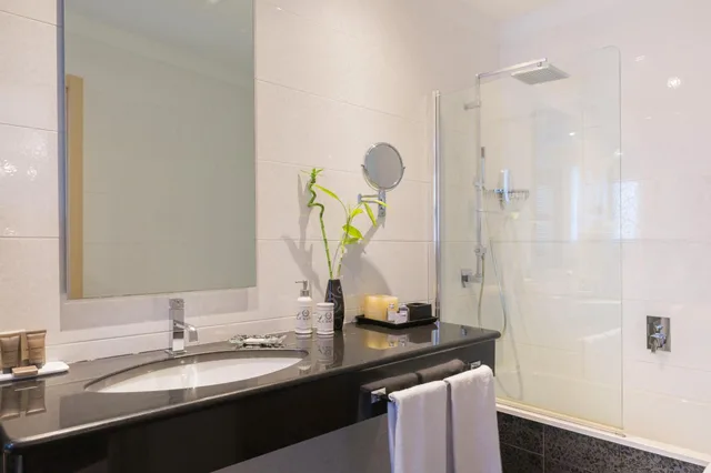 جناح جونيور بشرفة، Touring Hotel Bologna 3/3