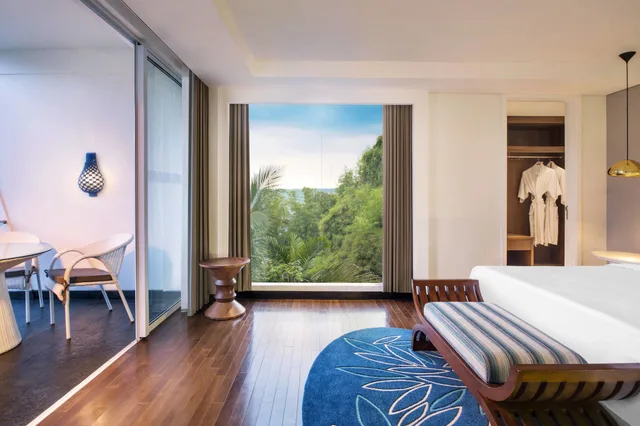2 Bedrooms, Suite, 1 King and 2 Queen Beds, Lagoon View, Balcony، Le Meridien Bali Jimbaran Hotel 3/5