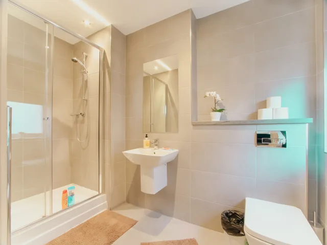 شقة حصرية بسريرين مزدوجين بغرفتي نوم مع أريكة، 16 St James Row 3/3