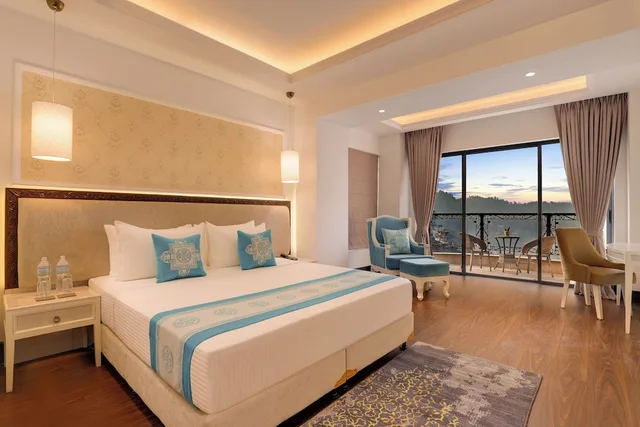 غرفة بريميير بسرير كينج، Hotel Lemon Tree, Premier, Kathmandu 1/4