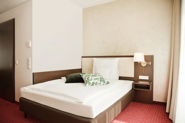 غرفة صغيرة بسرير كوين، Gold Palais Hotel 2/6