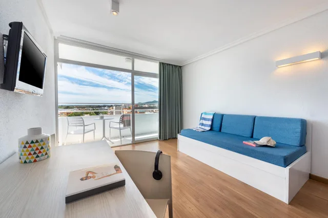 Apartment Superior 1 Bedroom with Views 3 ad، Apartamentos Vibra Tivoli 2/2