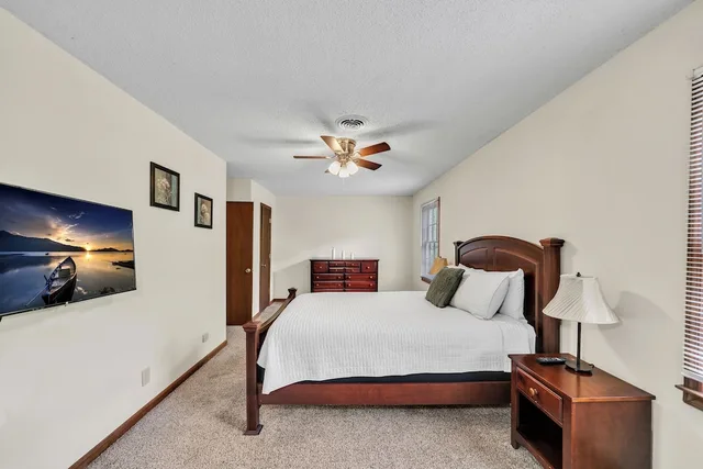 3 Bedrooms, Tower, Water, Cabin, 2 Queen and Twin Beds، The Villas at Coosawattee River Resort 2/7