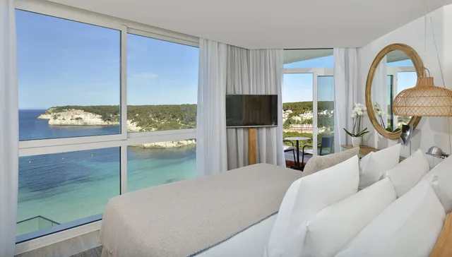 The Level, Suite, Twin Beds, Sofa، Melia Cala Galdana 2/6