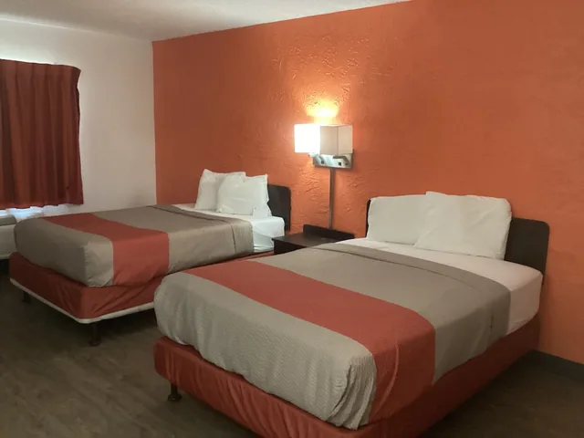 غرفة قياسية بسريرين مزدوجين، Motel6 Bridgeview, IL 3/6