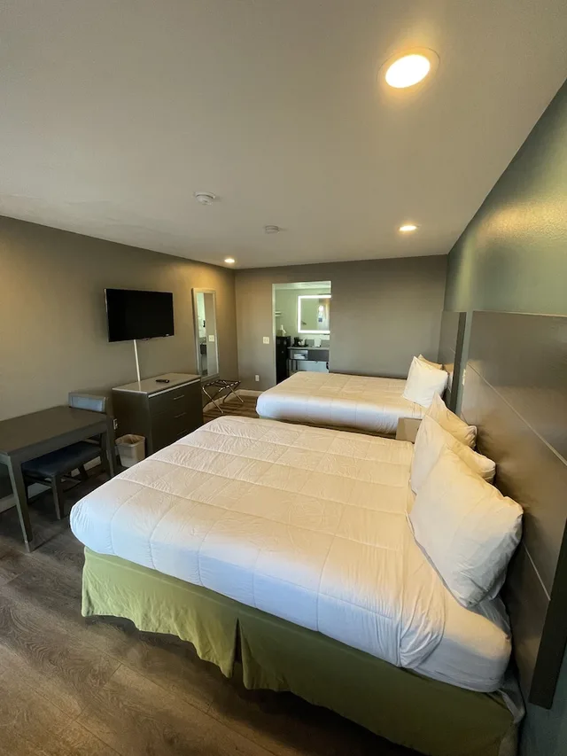 غرفة بسريرين كوين، Hotel Milagro (ex Highway Inn Chula Vista) 1/2