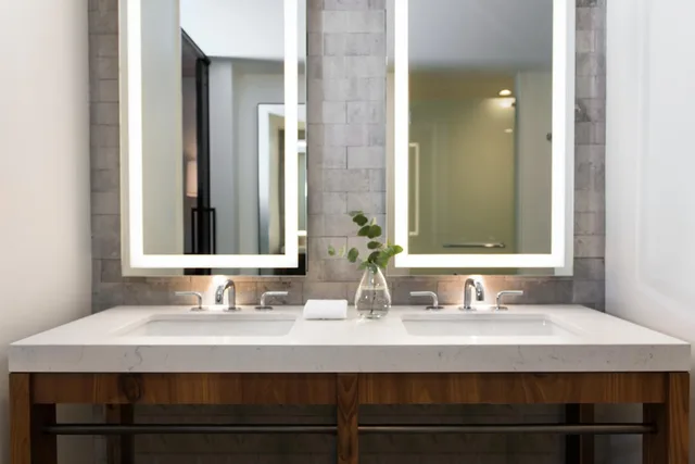 غرفة بسرير مزدوج لذوي الإعاقة، Limelight Hotel Denver 6/7