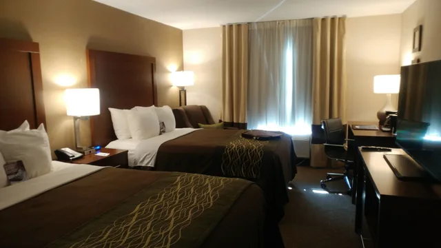غرفة قياسية بسريرين مزدوجين، Comfort Inn South Portland Airport 2/7
