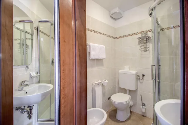 غرفة قياسية ثلاثية، Hotel Domus Cavanis Venezia 5/6