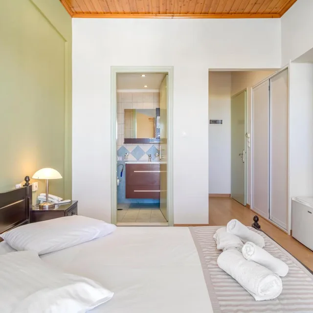 Economy, Double Bed, Mountain View, Vergina Star 2/5