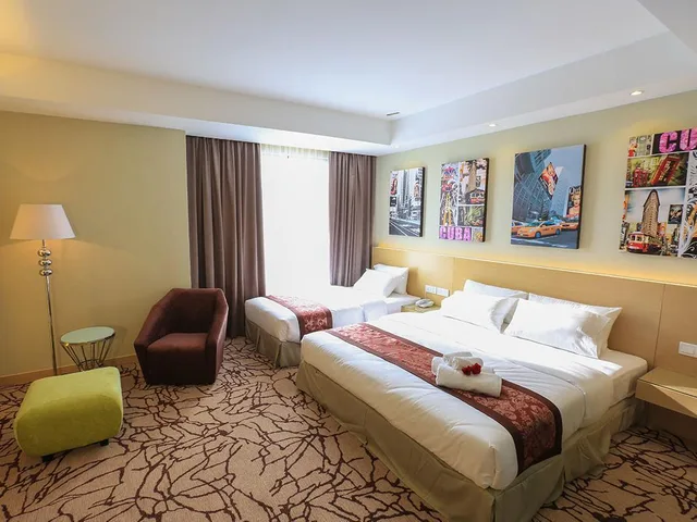 جناح تنفيذي بسرير مزدوج وسرير فردي، Eco Tree Hotel 1/1
