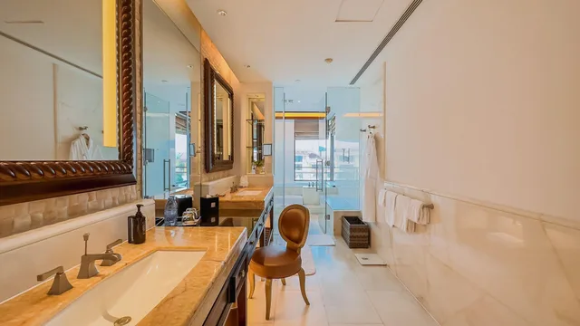 1 Bedroom, Suite, Lagoon View, Balcony، The St Regis Sanya Yalong Bay Resort 2/2
