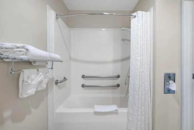 غرفة قياسية بسريرين كوين لذوي الإعاقة، Best Western Plus Pioneer Park Inn 7/7