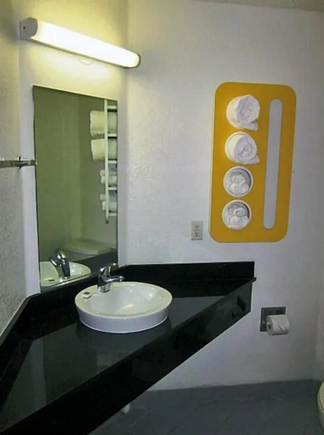 Room, Quadruple, Accessible, Motel6 McKinney, TX - North 9/10