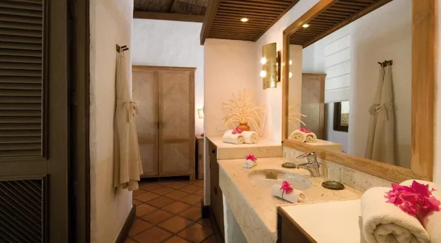 Beach Villa, Coco Palm Dhuni Kolhu 2/2