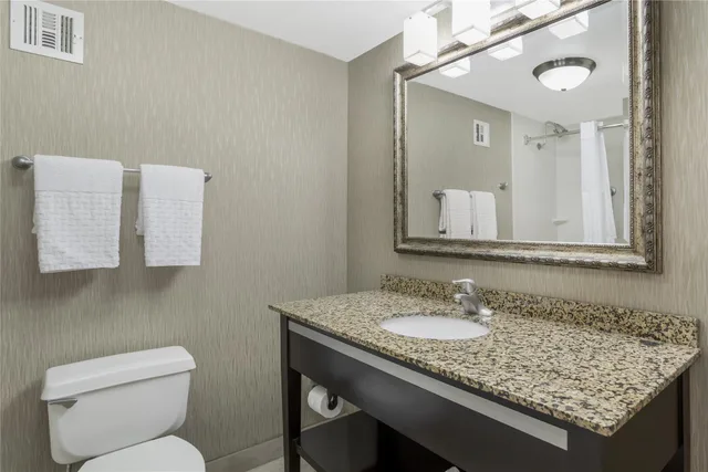 غرفة بسرير كينج، Best Western Plus Tallahassee North Hotel 7/8