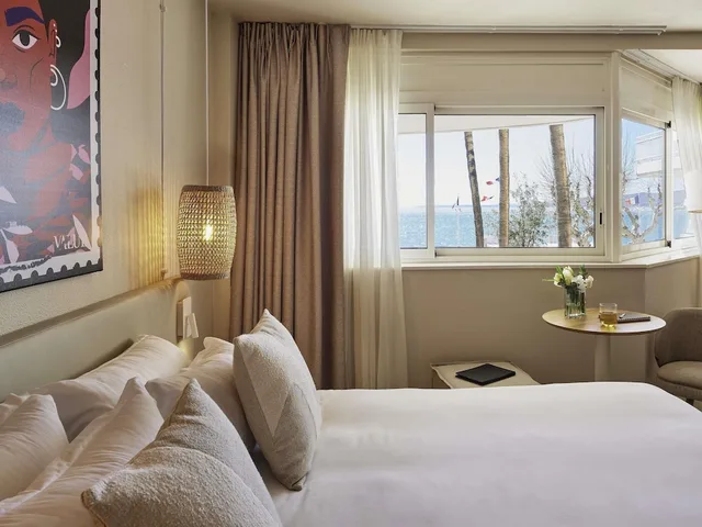 Classic, Double Bed, Sea View, Mercure St Raphael Centre Plage 4/10