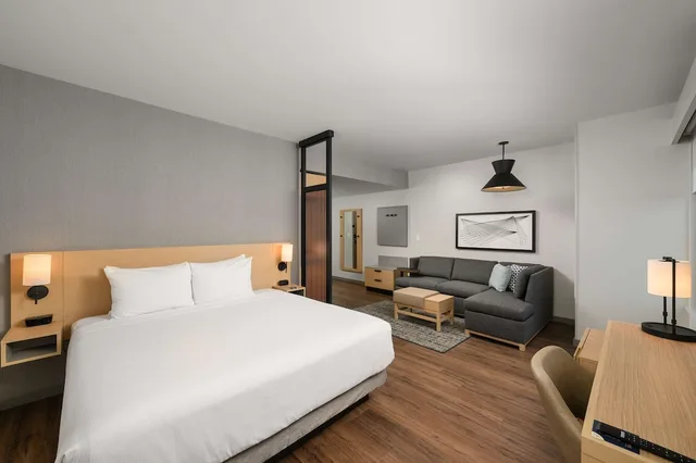 غرفة قياسية بسرير كينج، Hyatt Place Albany 1/4