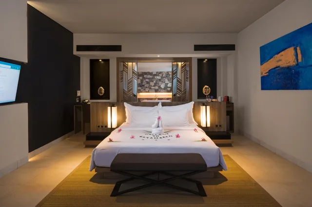 Suite, Ocean Front, with Pool، Katamaran Hotel And Resort 1/1