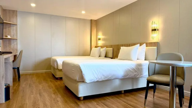 Room, Twin Beds, Golden Jomtien Beach Hotel 2/6