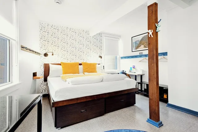 غرفة سوبيريور بسرير كينج، Silverbow Inn 3/10