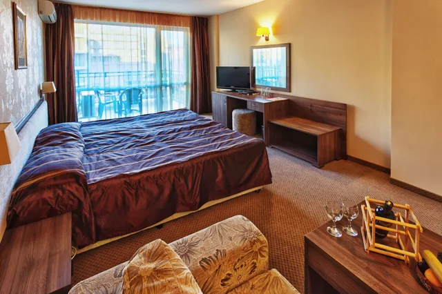 غرفة بسريرين منفصلين مع أريكة، Hotel Forum 9/10