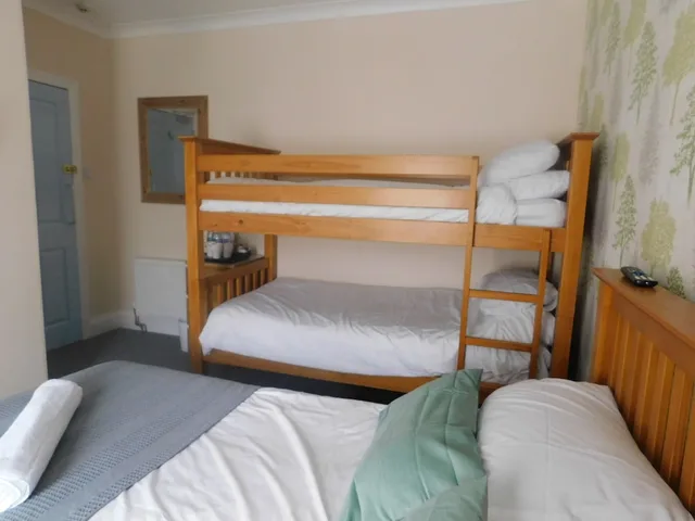 Room, Quadruple, Double and Bunk Bed, St. Weonards Hotel 1/4
