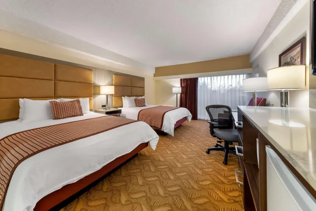 غرفة بسريرين كوين، Best Western Plus Thousand Oaks Inn 1/8