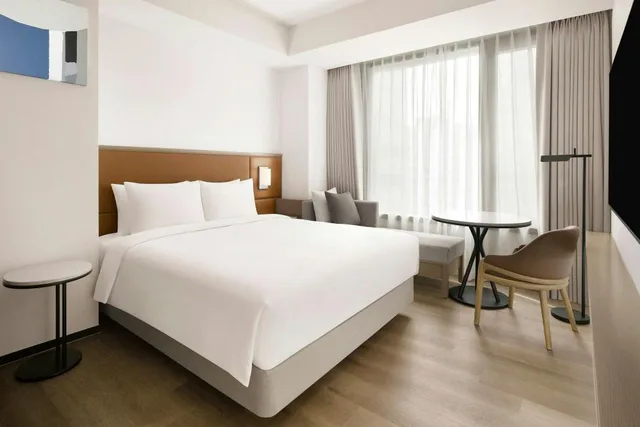 غرفة بسرير كوين في طابق مرتفع، AC Hotel by Marriott Seoul Gangnam 6/6