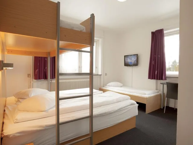 غرفة رباعية بسرير مزدوج وسرير فردي وسرير بطابقين، Copenhagen Go Hotel 1/2