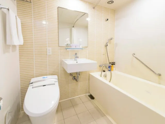 غرفة ثلاثية، Nishitetsu Resort Inn Naha 3/4