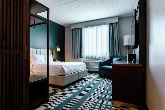 غرفة بسرير كينج، Wylie Inn And Conference Center At Endicott College 4/8