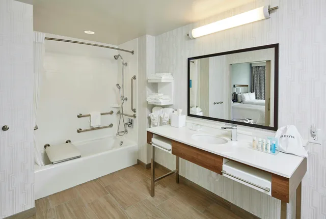 استوديو بسرير كينج لذوي الإعاقة، Hampton Inn and Suites Sacramento At Csus 3/4