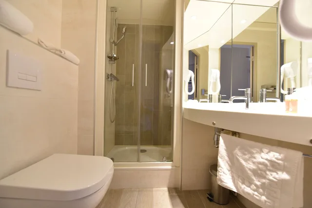 غرفة سوبيريور بسرير مزدوج، Relais St Eloi, Sure Hotel Collection by Best Western 7/10