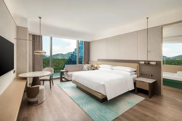 غرفة عائلية بسرير كينج بإطلالة على الجبل، Lishui Marriott Hotel 1/2