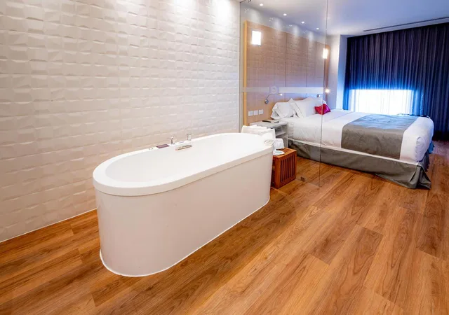 Relax, Suite, King Bed, Sofa، Ramada Encore by Wyndham Guadalajara Aeropuerto 5/5