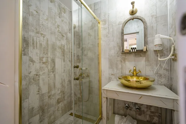 غرفة كلاسيكية بسرير كوين بشرفة، Hotel De Gold Alacati 7/7