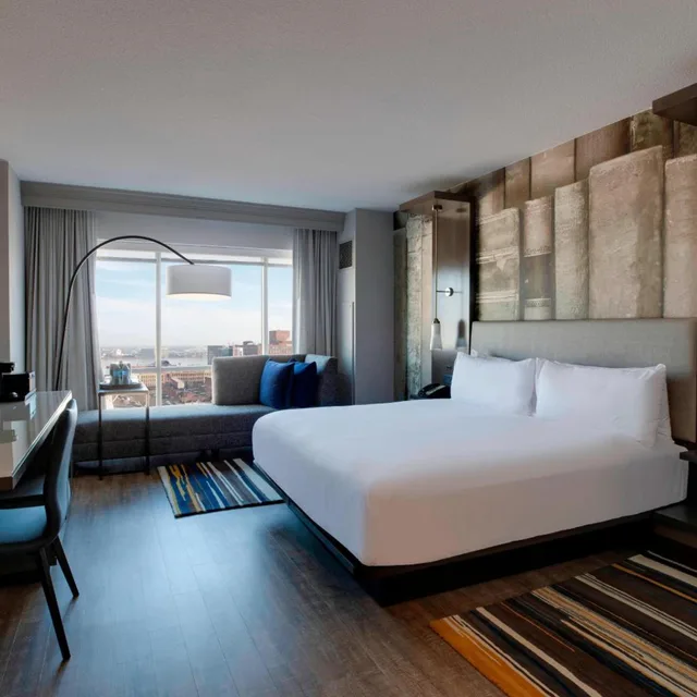 غرفة ديلوكس بسرير كينج، Marriott Louisville Downtown 4/10