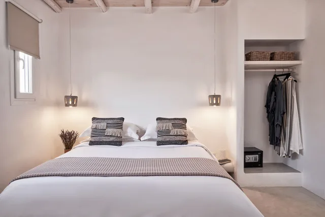 2 Bedrooms, Executive, Sea View, Outdoor Jetted Tub, Private Pool، Naxian Utopia 1/5