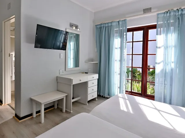 غرفة قياسية بسرير كينج، Protea Wilderness Resort 3/7