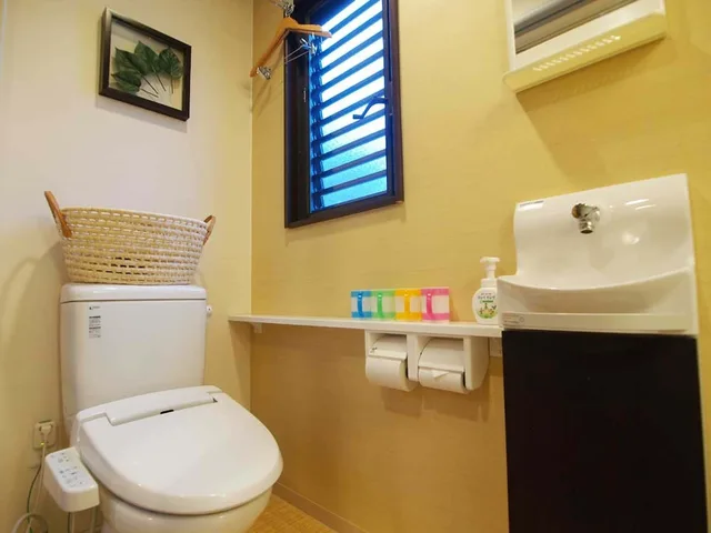 غرفة يابانية تقليدية بفراش فوتون وسرير فردي بحمام خاص، Guesthouse Narakomachi 6/8