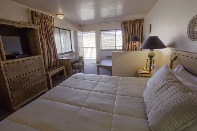 غرفة جونيور مفردة بسرير كينج مع أريكة، The Noor Hotel 4/5