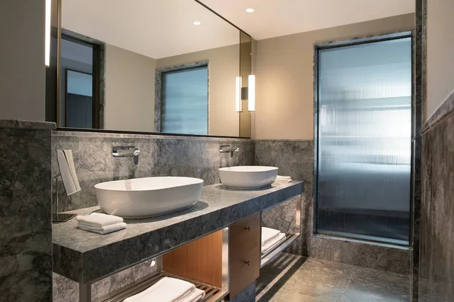 غرفة تنفيذية بسرير مزدوج بإطلالة على البحر، Izmir Marriott 4/5